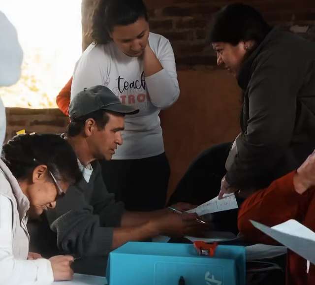 Siguen acompañando a los oleros del barrio Itacuá y Bajo Atalaya,